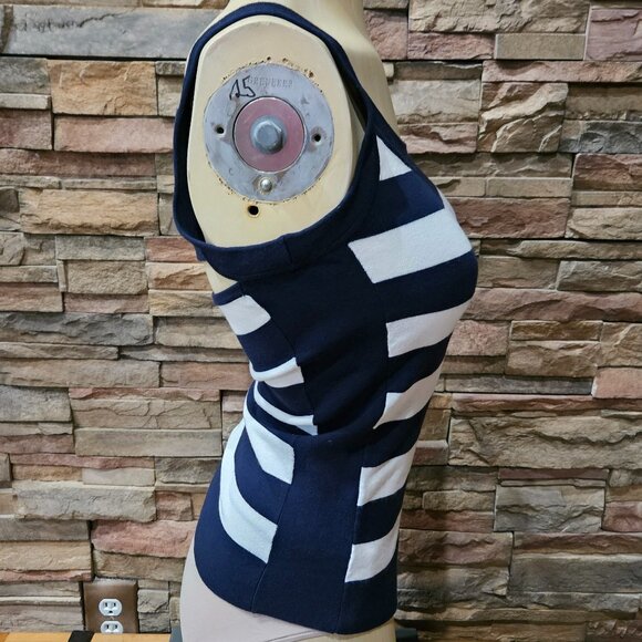 Cache Top - Picture 8 of 9